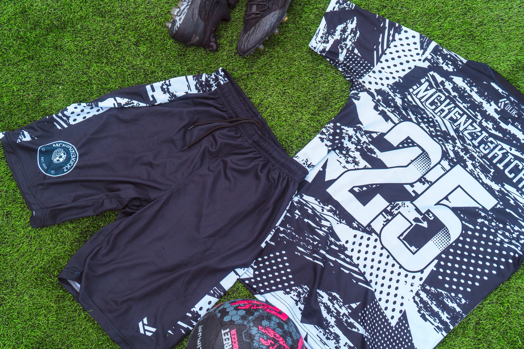 Mckenzi3kickz Third Football Kit